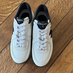 CHANEL Sneakers